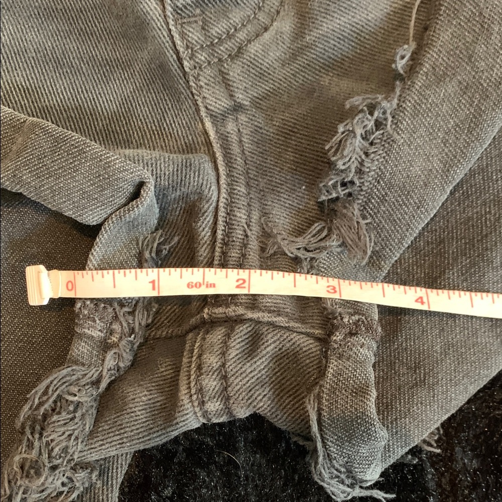 One Teaspoon Relaxed Fit Black Distressed Button Fly Long Rise Jean Shorts Sz 22 - Picture 13 of 14